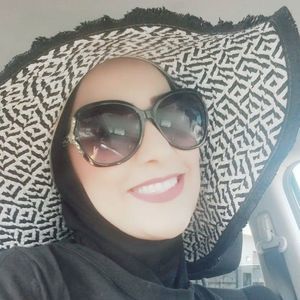 Meet your Posher, Manal